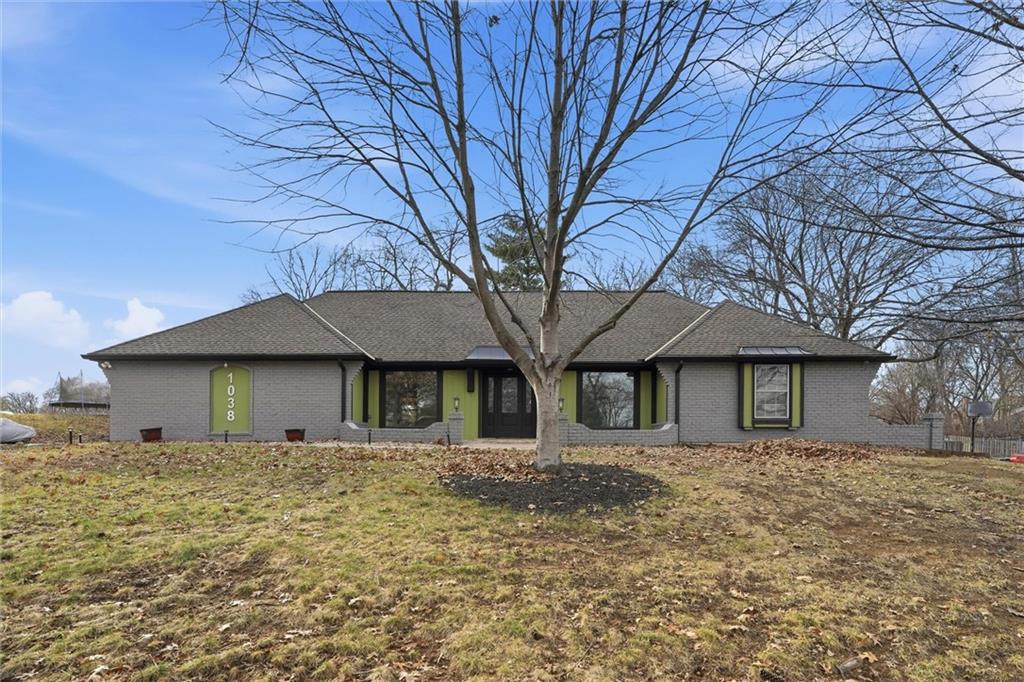 2nd image of 1038 N Woodland Ct, Kansas City, MO 64118 | MLS# 2637578