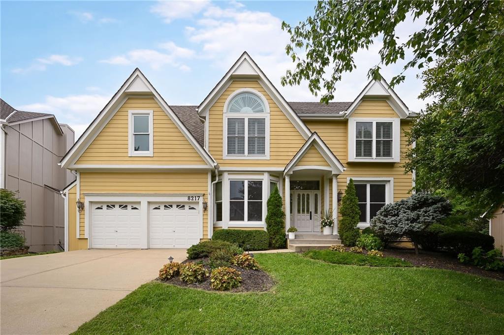 2nd image of 8217 W 146th Ter, Overland Park, KS 66223 | MLS# 2637593