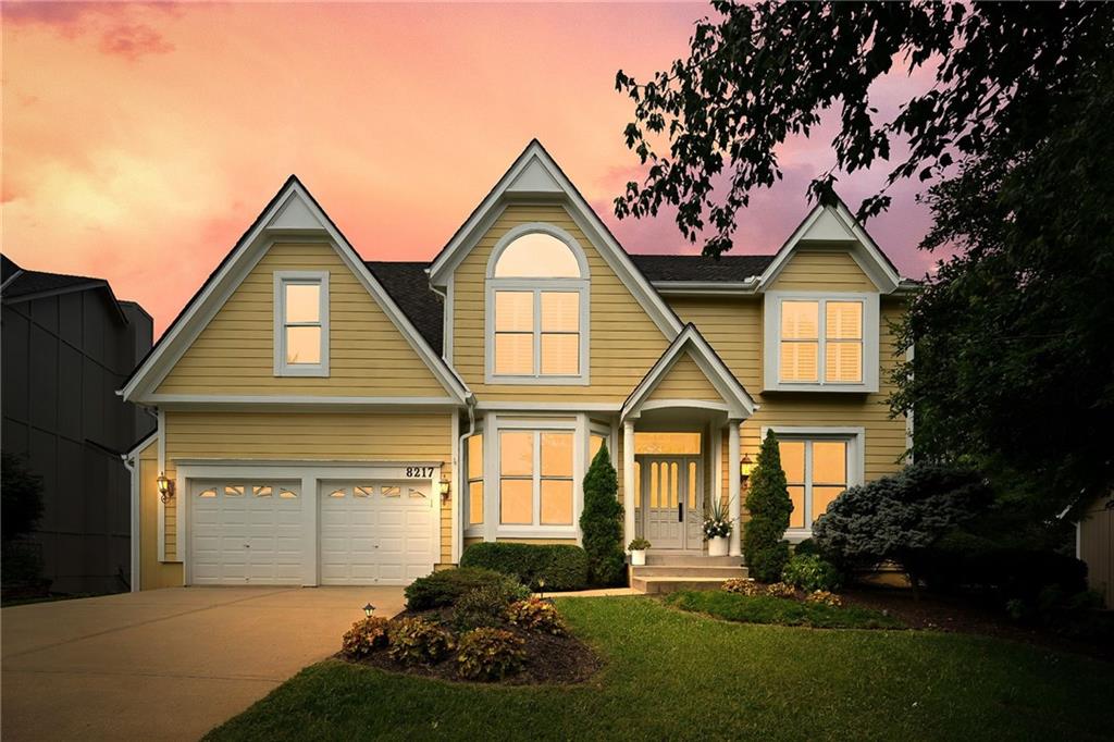 1st image of 8217 W 146th Ter, Overland Park, KS 66223 | MLS# 2637593