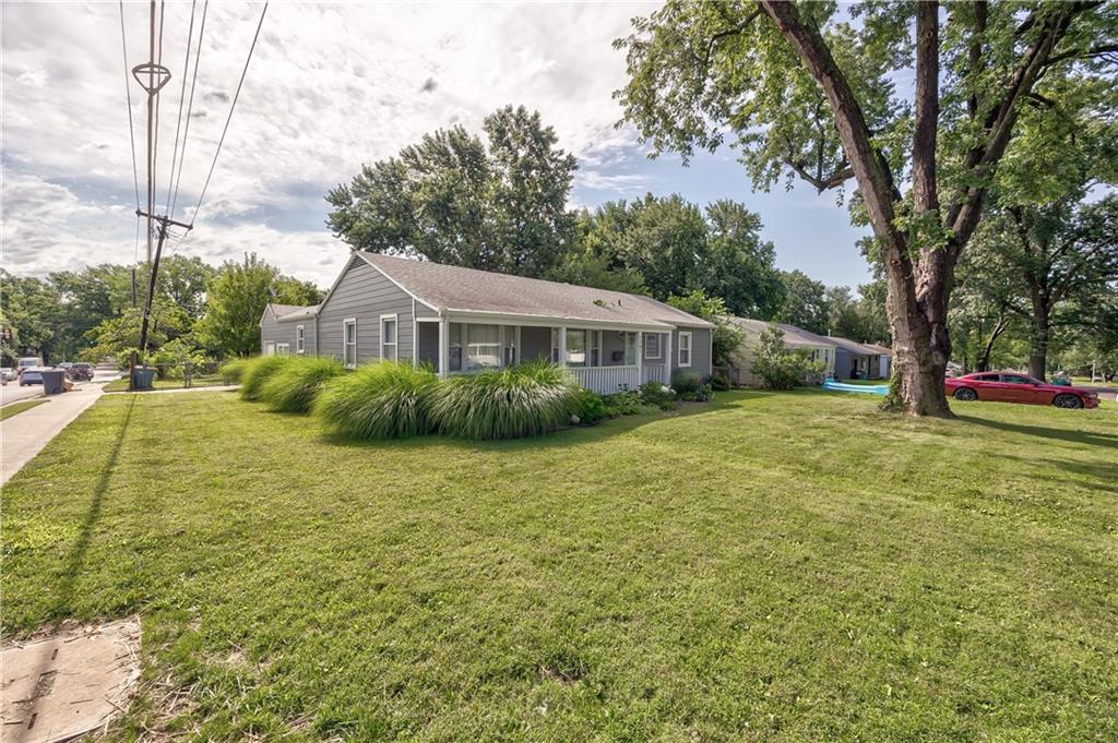 2nd image of 7101 Maple St, Overland Park, KS 66204 | MLS# 2637602