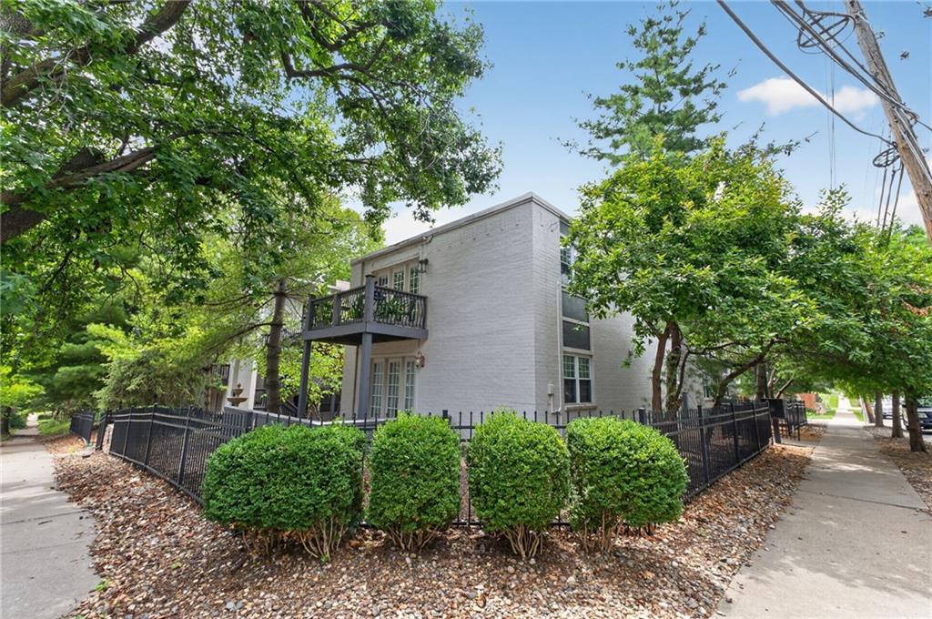 2nd image of 4500 Jefferson St, Kansas City, MO 64111