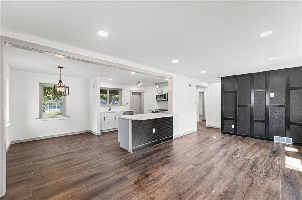 3rd image of 8716 E 74Th St, Kansas City, MO 64133 | MLS# 2637623