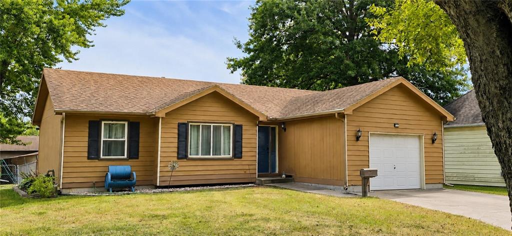 1st image of 823 S Sycamore St, Ottawa, KS 66067 | MLS# 2637632
