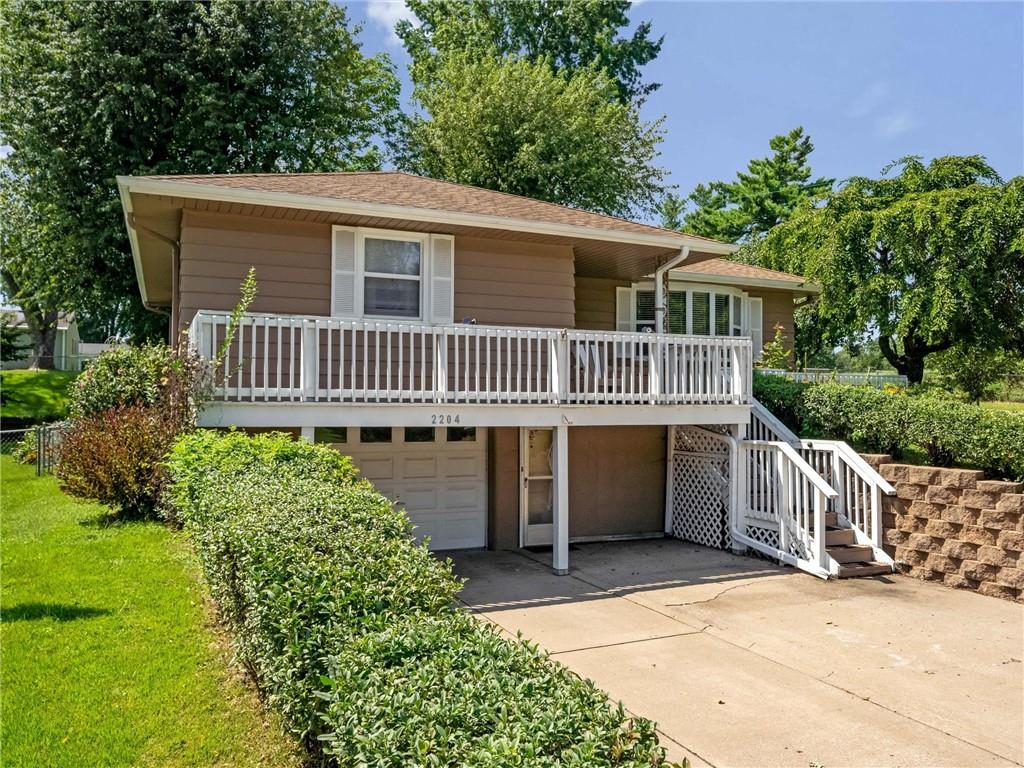 2nd image of 2204 Strader Ter, St Joseph, MO 64503 | MLS# 2637650