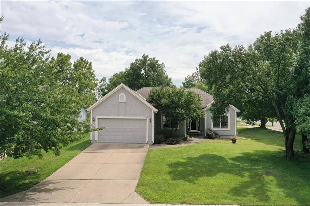 1st image of 18299 W 155th Ter, Olathe, KS 66062 | MLS# 2637662