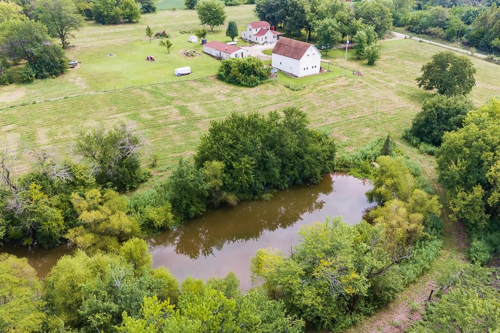 4th image of 18500 Hollingsworth Rd, Tonganoxie, KS 66086 | MLS# 2637676