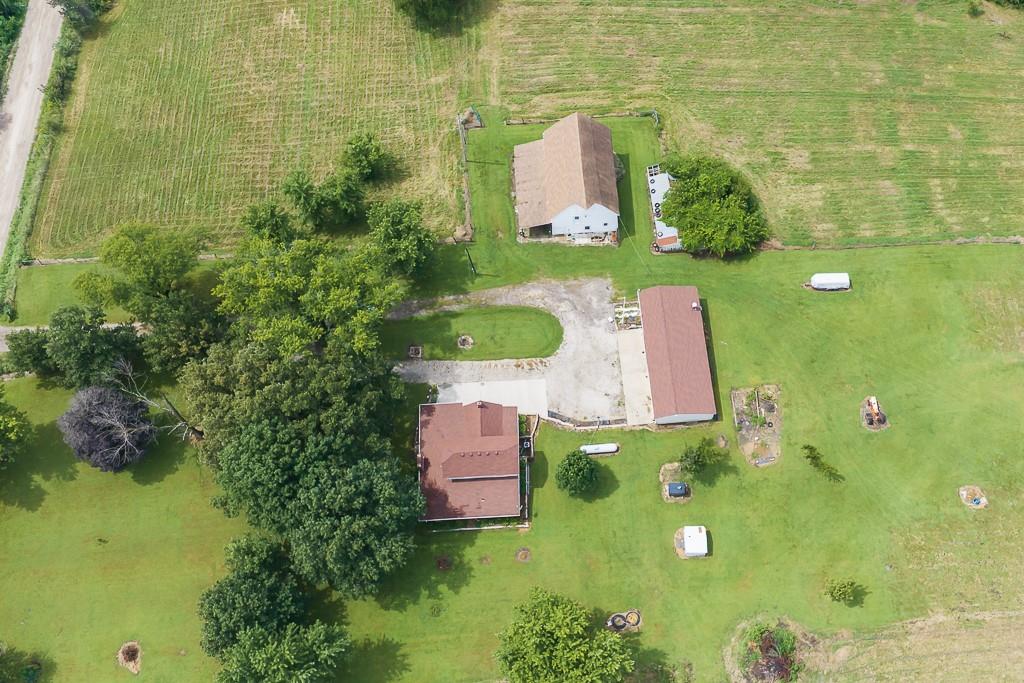 39th image of 18500 Hollingsworth Rd, Tonganoxie, KS 66086 | MLS# 2637676