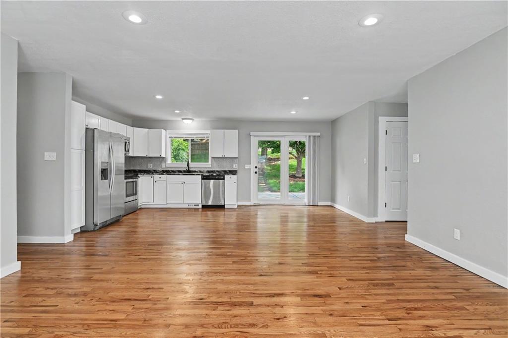 3rd image of 16114 E 41St St, Independence, MO 64055 | MLS# 2637707