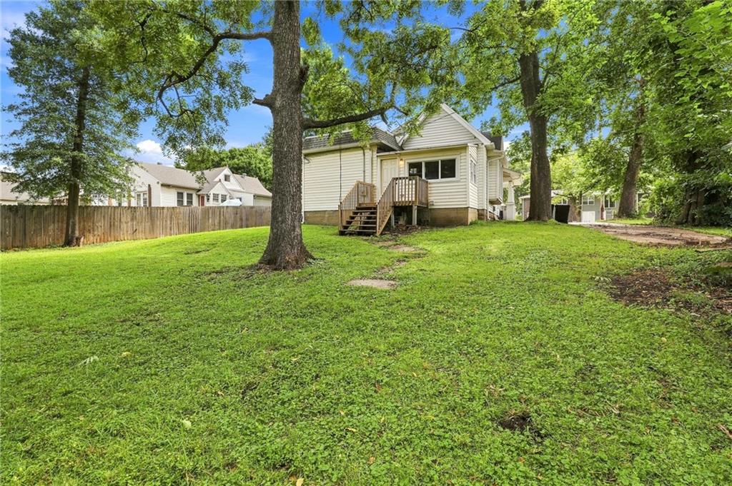 22nd image of 810 N Holden St, Warrensburg, MO 64093 | MLS# 2637721