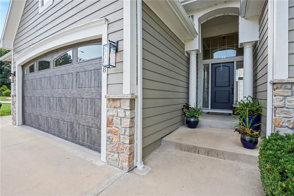 2nd image of 3028 Nw 63rd St, Kansas City, MO 64151 | MLS# 2637734