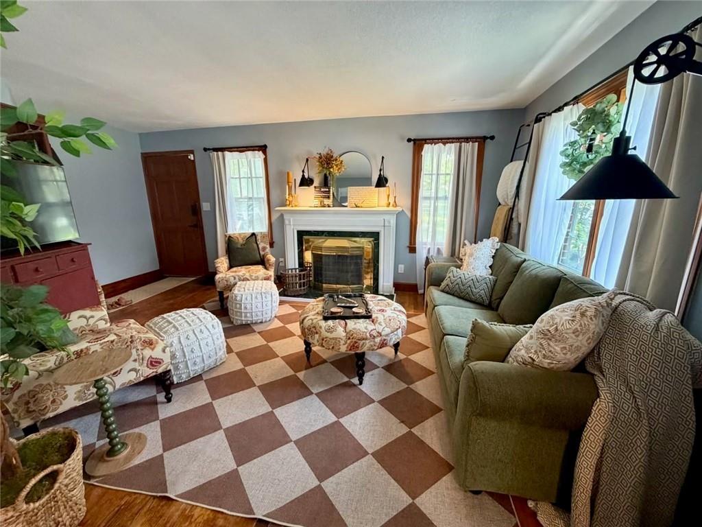 2nd image of 709 N Allen Rd, Independence, MO 64050 | MLS# 2637740