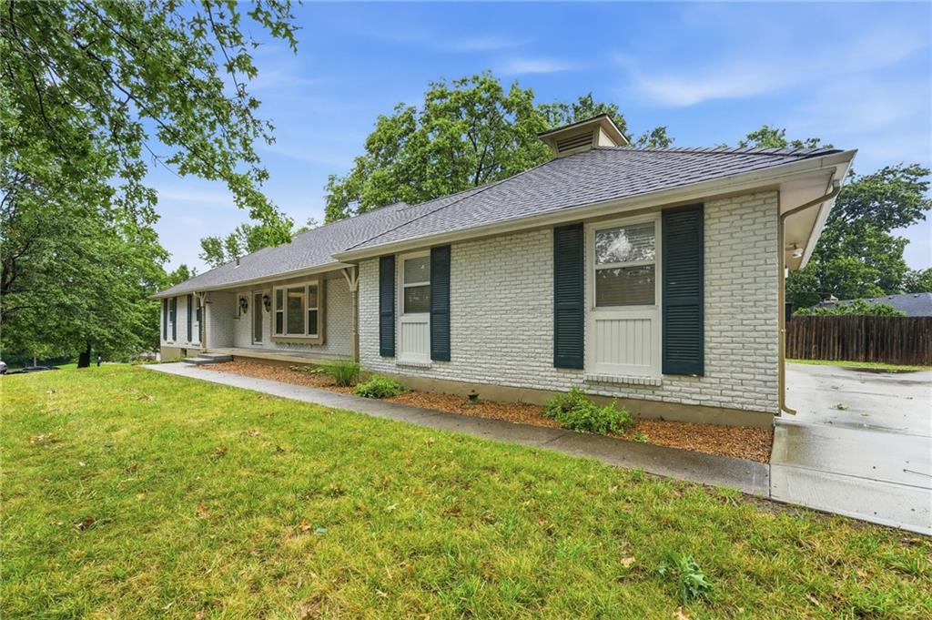 1st image of 6317 Sterling Ave, Raytown, MO 64133 | MLS# 2637741