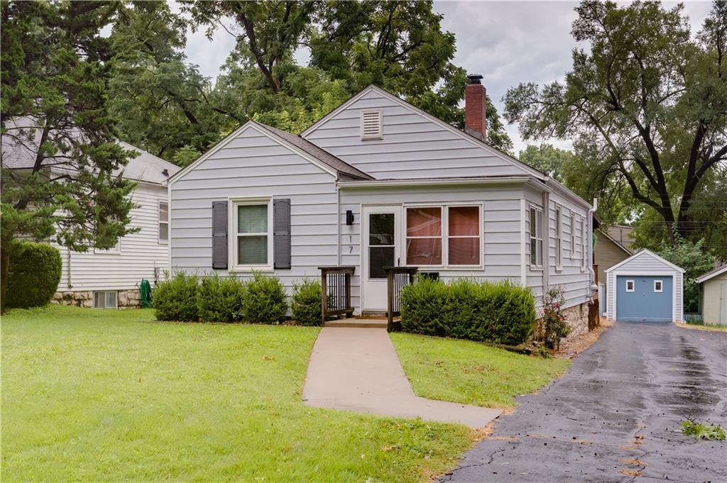 1st image of 17 W 79th St, Kansas City, MO 64114 | MLS# 2637747