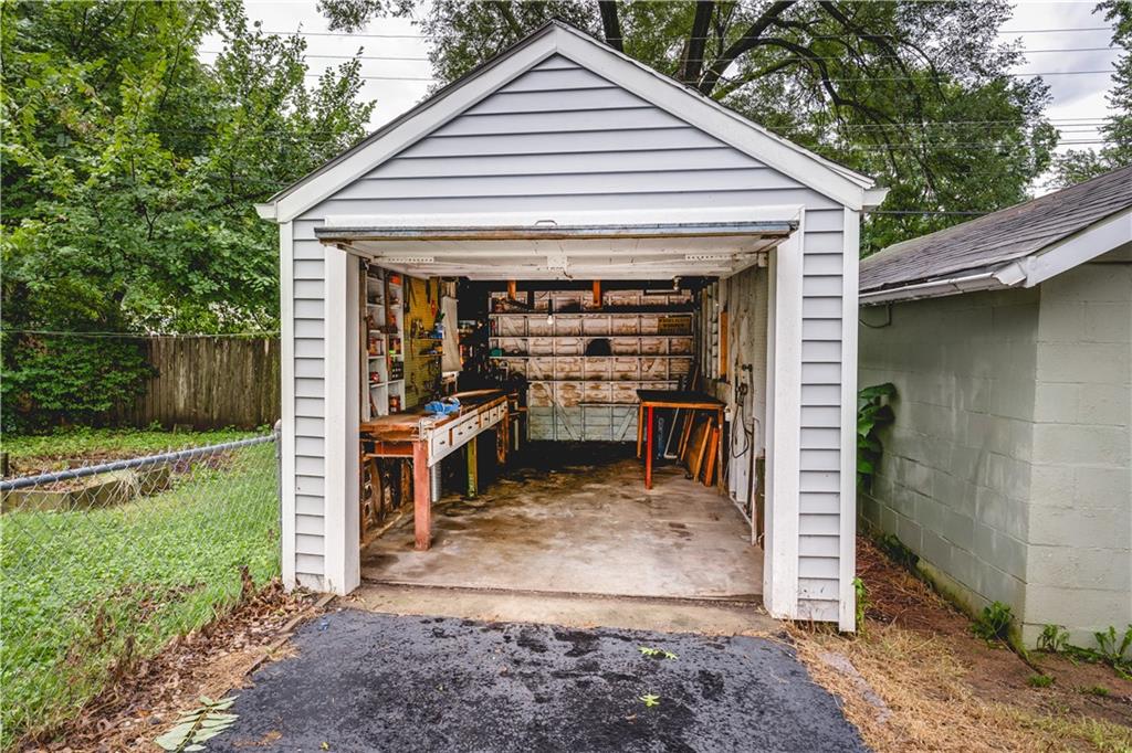 28th image of 17 W 79th St, Kansas City, MO 64114 | MLS# 2637747