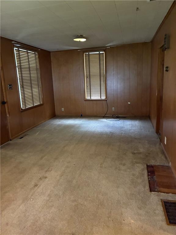 3rd image of 2715 Duncan St, Saint Joseph, MO 64507 | MLS# 2637759