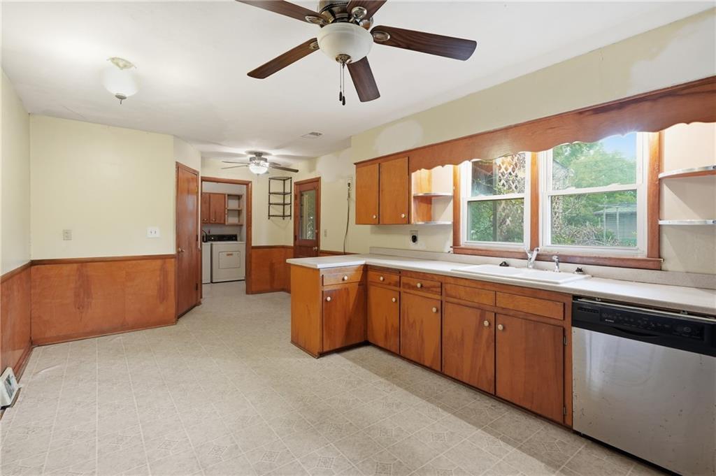 5th image of 142 W Shawnee St, Gardner, KS 66030 | MLS# 2637779