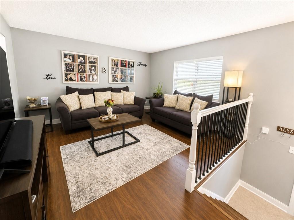 3rd image of 1209 Nw Golfview Dr, Grain Valley, MO 64029 | MLS# 2637808