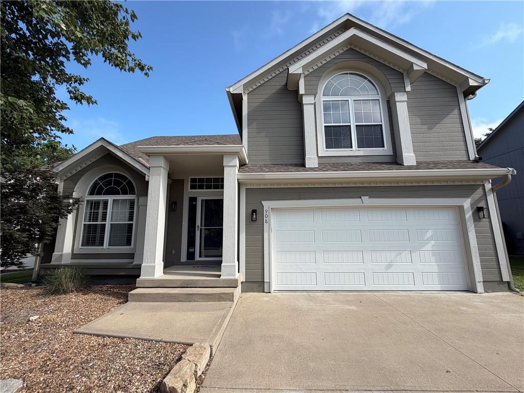 2nd image of 908 Se 15th St, Lees Summit, MO 64081 | MLS# 2637809