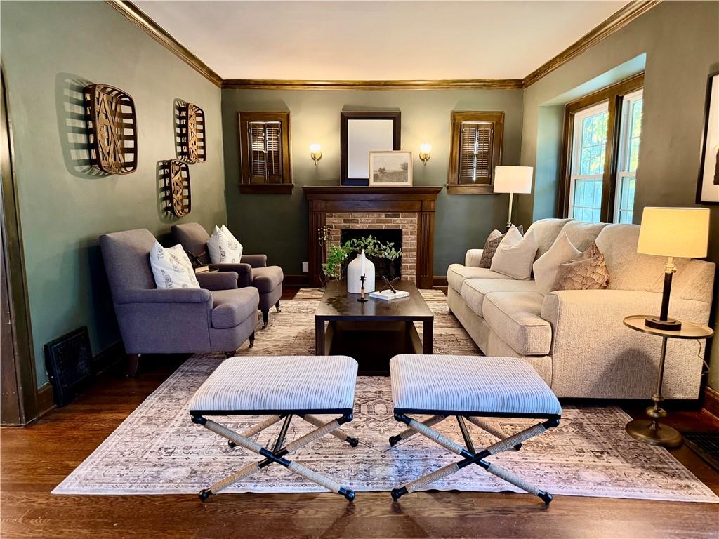 2nd image of 319 E 70th Ter, Kansas City, MO 64113 | MLS# 2637817