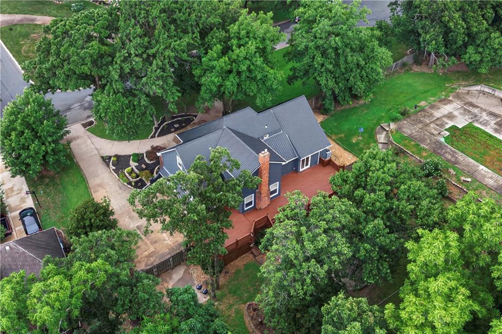3rd image of 4735 Summit Ct, Shawnee, KS 66216 | MLS# 2637829