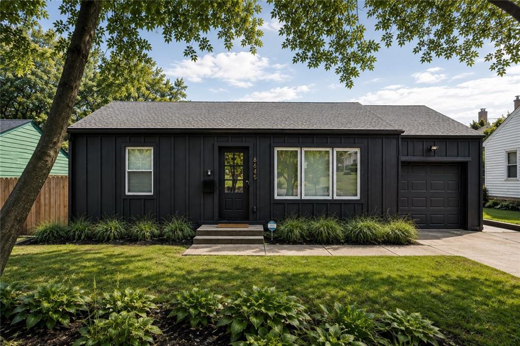 1st image of 8645 Sleepy Hollow Rd, Kansas City, MO 64114 | MLS# 2637836
