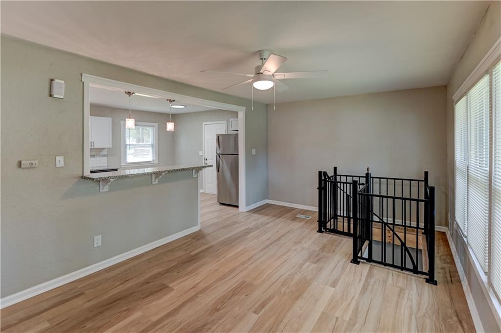 3rd image of 512 Nw Lakeview Rd, Blue Springs, MO 64014 | MLS# 2637837