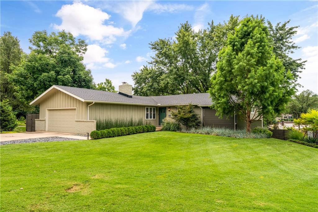 1st image of 3315 W 98th St, Leawood, KS 66206 | MLS# 2637844