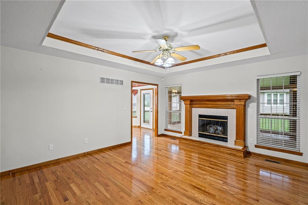5th image of 1802 Meadowlark Ct, Raymore, MO 64083 | MLS# 2637875
