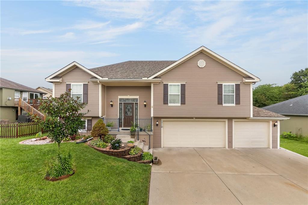 1st image of 1714 Brooke Ct, Kearney, MO 64060 | MLS# 2637881