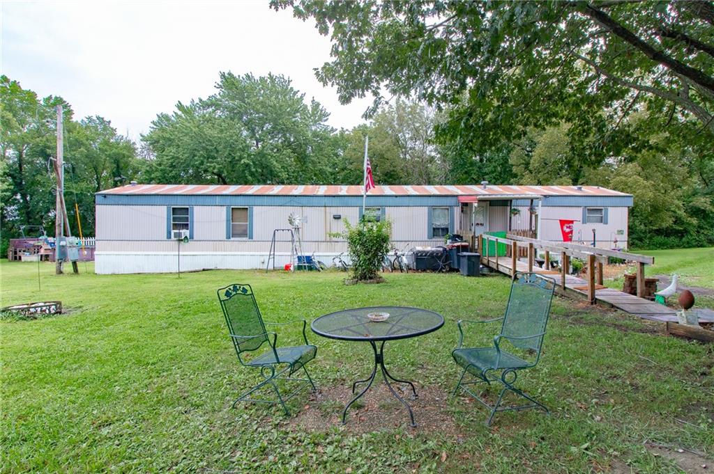 1st image of 125 Ne 641st Rd, Knob Noster, MO 65336 | MLS# 2637896