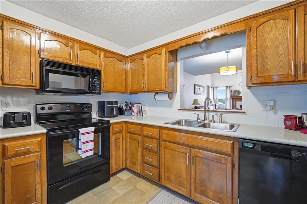 4th image of 17103 E 45Th St S, Independence, MO 64055 | MLS# 2637906