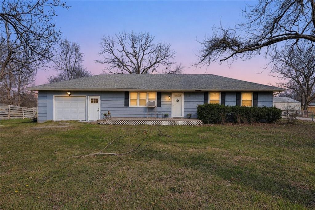 1st image of 529 N 5 St, La Cygne, KS 66040 | MLS# 2637912