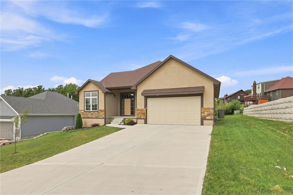 2nd image of 7402 Palmer Ave, Kansas City, MO 64133 | MLS# 2637931
