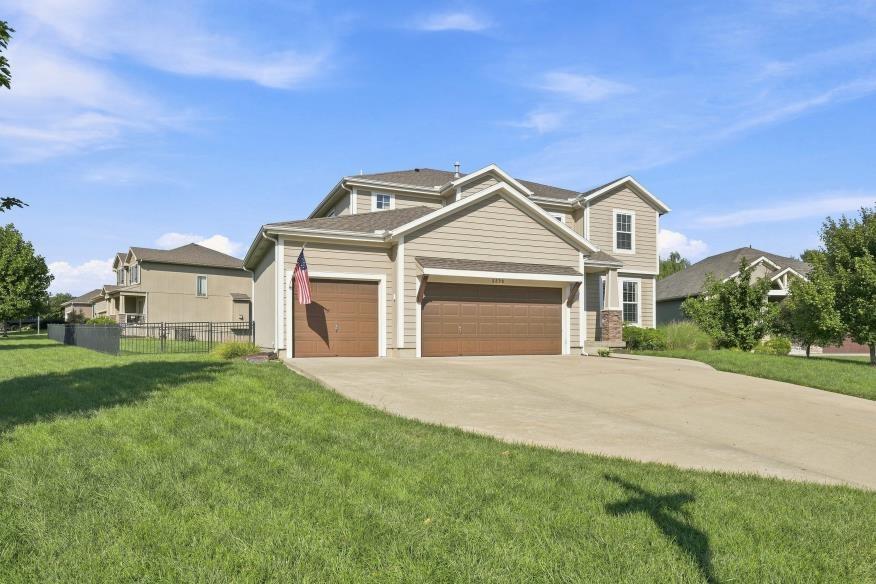 2nd image of 2298 W Hazelwood St, Olathe, KS 66061 | MLS# 2637986