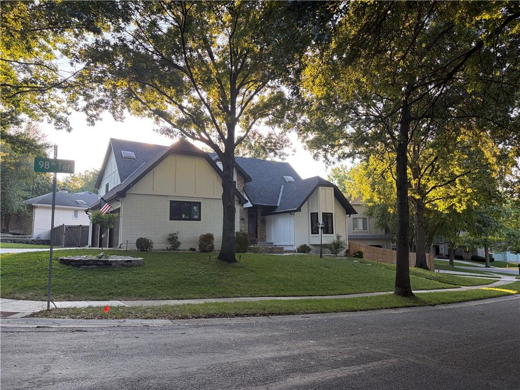 32nd image of 8230 W 99th St, Overland Park, KS 66212 | MLS# 2638003
