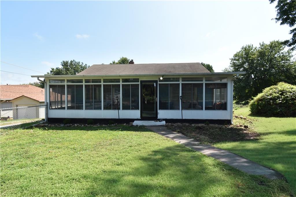 2nd image of 3715 N River Blvd, Independence, MO 64050 | MLS# 2638013