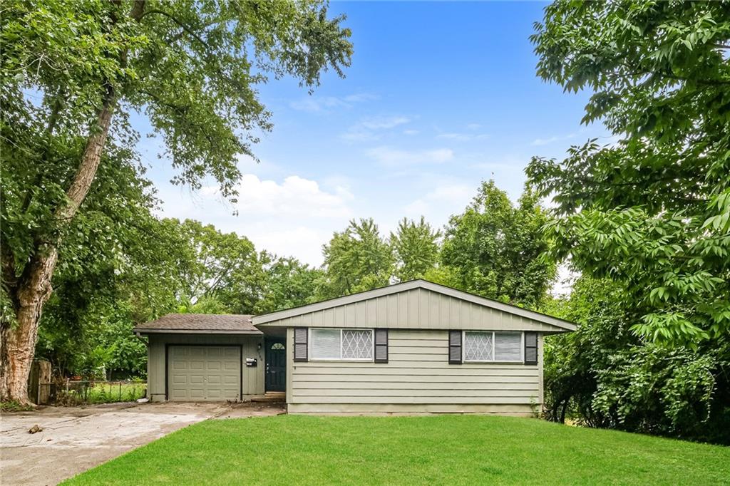 1st image of 8706 E 91st St, Kansas City, MO 64134 | MLS# 2638016