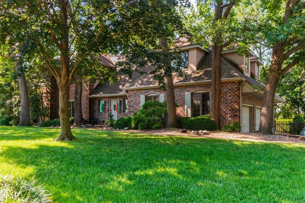 2nd image of 4900 Whitney Dr, Independence, MO 64055 | MLS# 2638045