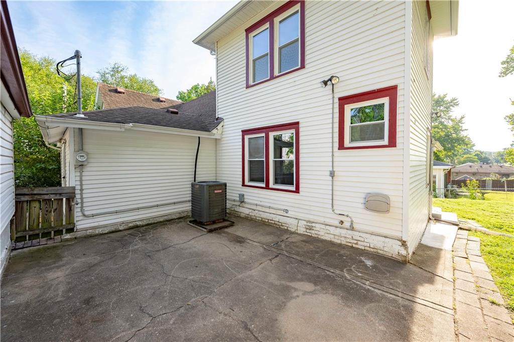 4th image of 526 Reaser St, Leavenworth, KS 66048 | MLS# 2638046