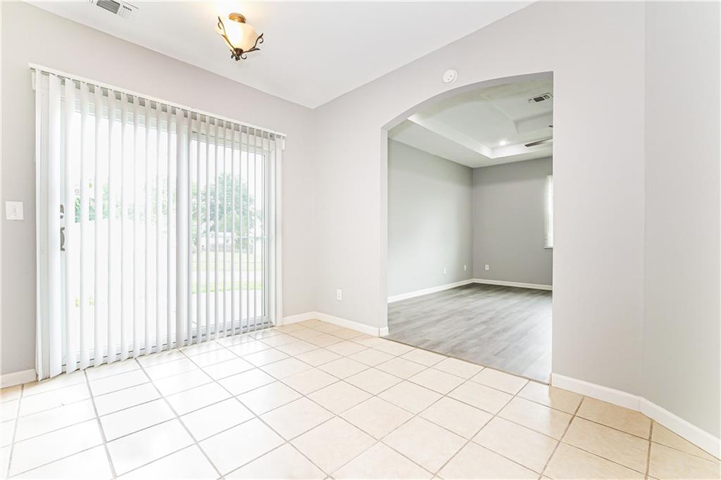 5th image of 807 N Ponca Dr, Independence, MO 64056 | MLS# 2638047