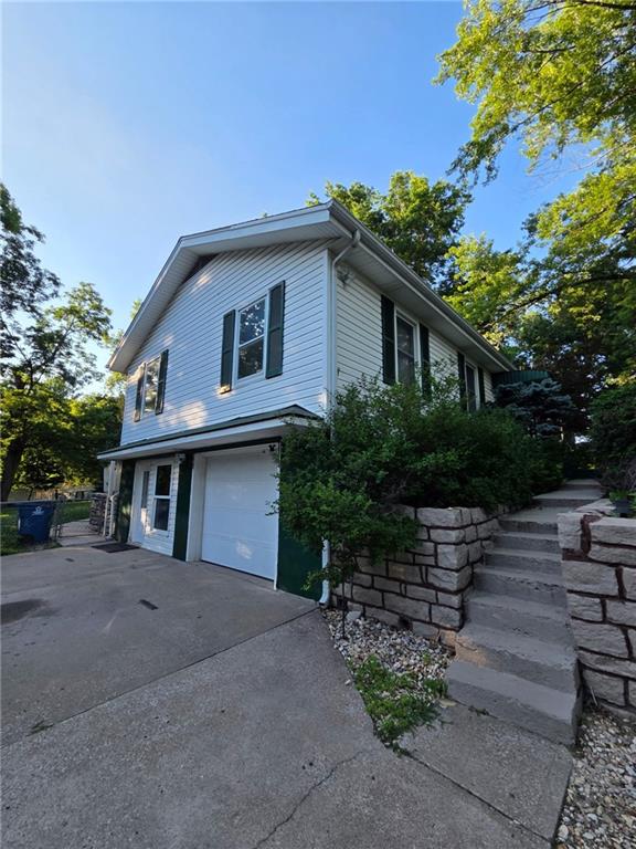 2nd image of 2718 Cedar Crest Ter, Independence, MO 64057 | MLS# 2638070