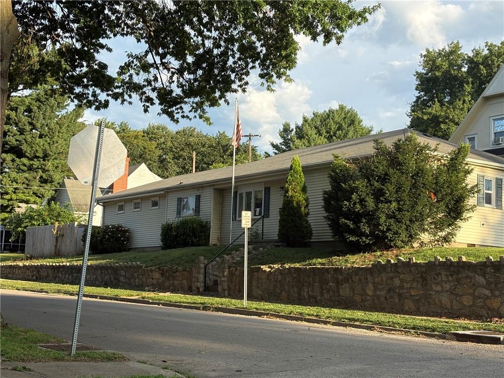 1st image of 2823 Mulberry St, St Joseph, MO 64501 | MLS# 2638102