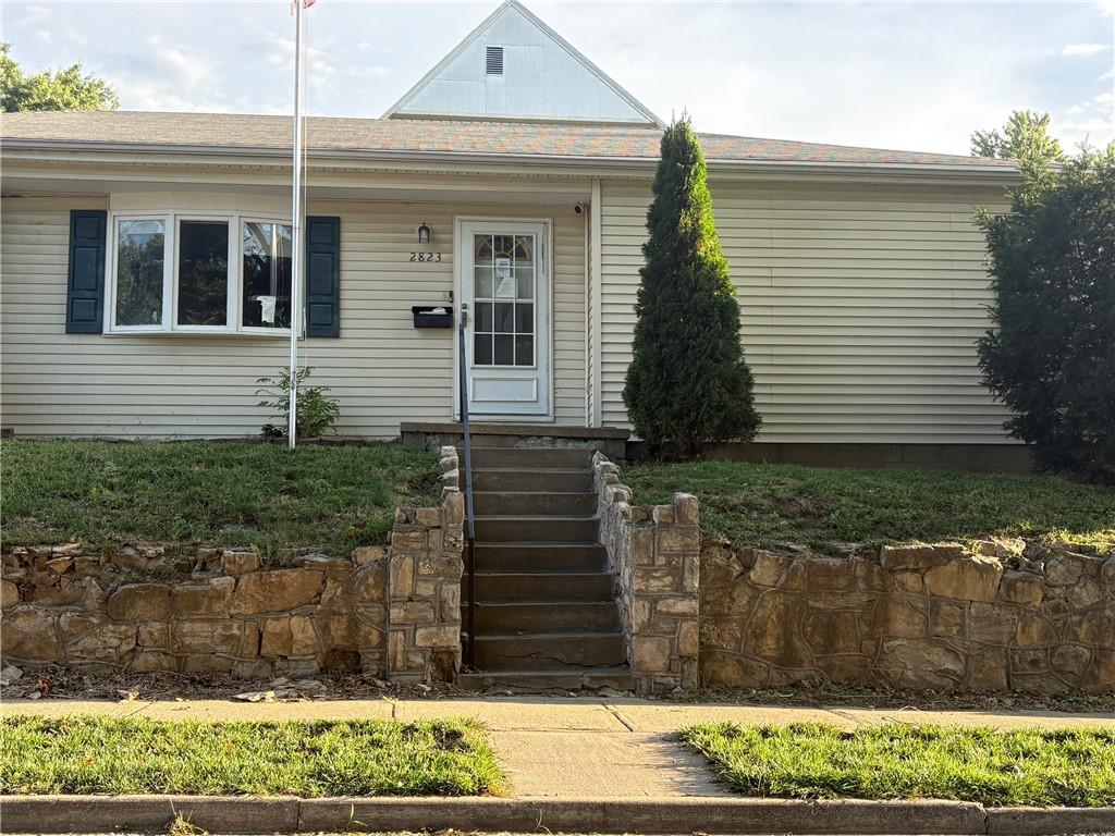 2nd image of 2823 Mulberry St, St Joseph, MO 64501 | MLS# 2638102