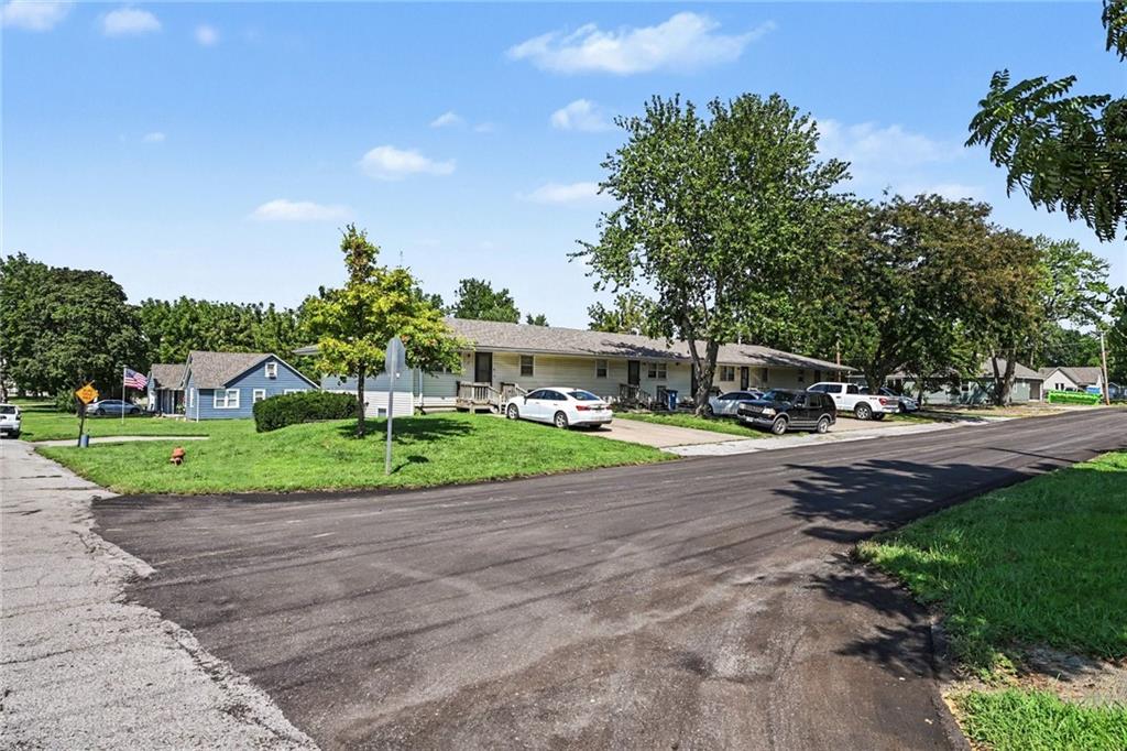3rd image of 115 W Orchard St, Odessa, MO 64076 | MLS# 2638130