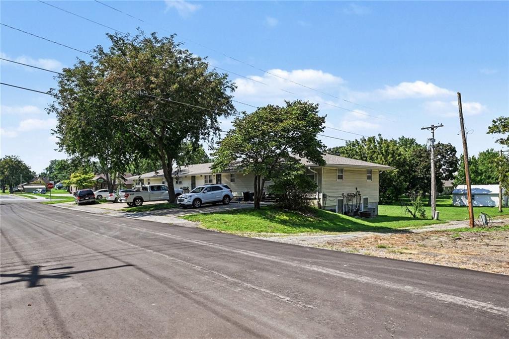 5th image of 115 W Orchard St, Odessa, MO 64076 | MLS# 2638130