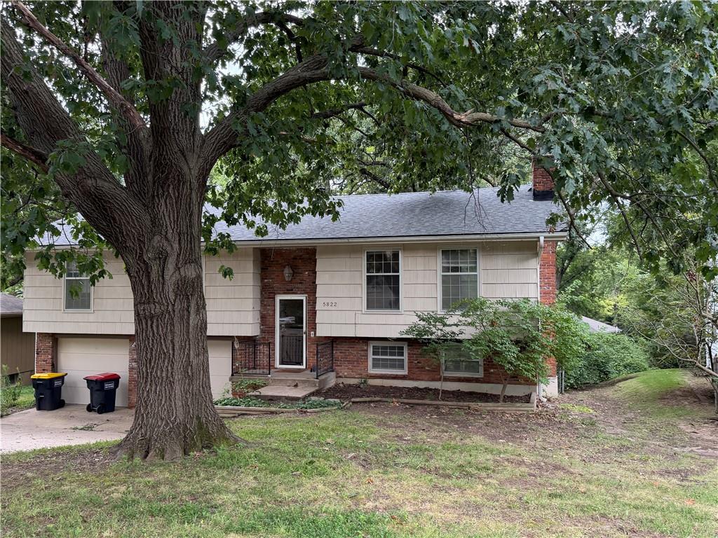 3rd image of 5822 Nw Aspen Ln, Kansas City, MO 64152 | MLS# 2638168