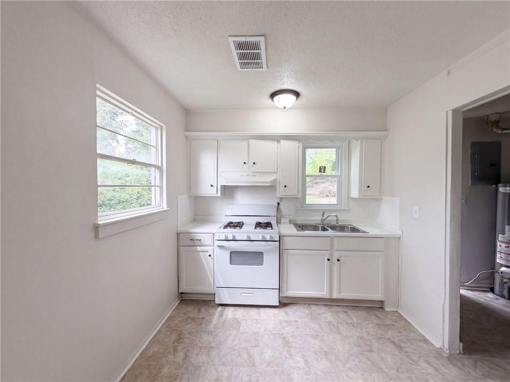 2nd image of 4770 Woodend Ave, Kansas City, KS 66106 | MLS# 2638173