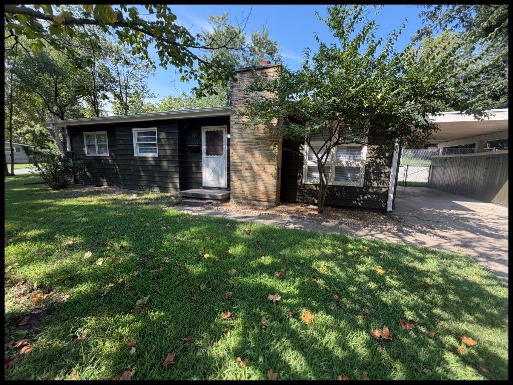 1st image of 901 Anderson St, Warrensburg, MO 64093 | MLS# 2638195