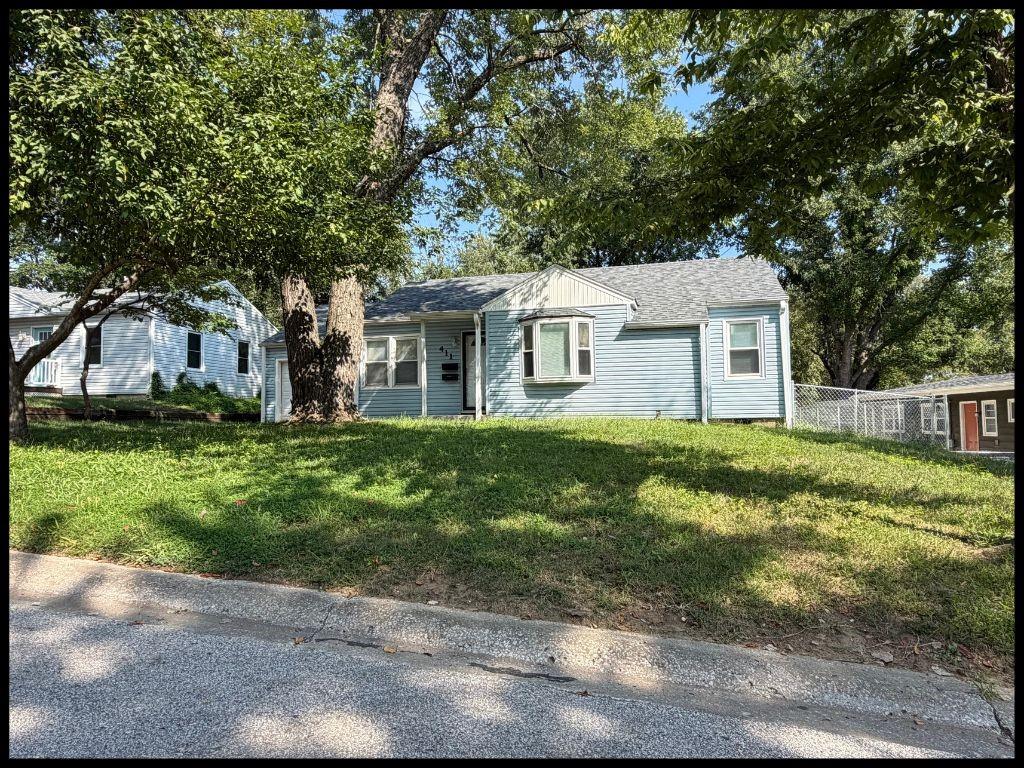 3rd image of 411 9Th St, Warrensburg, MO 64093 | MLS# 2638197