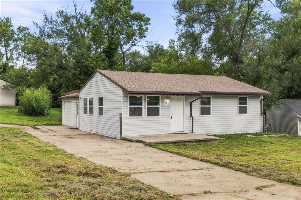2nd image of 5138 N Corrington Ave, Kansas City, MO 64119 | MLS# 2638198